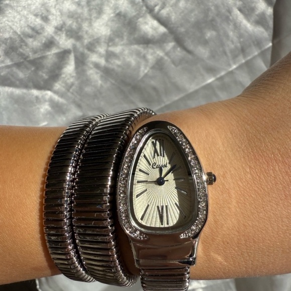 Serpenti Luxury  wrap women’s Silver Teardrop Watch with Rhinestones - Picture 3 of 7